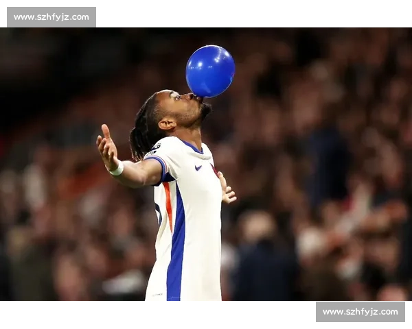 恩昆库:与马雷斯卡畅聊意甲 气球庆祝藏父子温情 恩昆库:与马雷斯卡畅聊意甲 气球庆祝藏父子温情